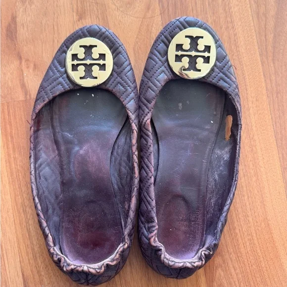 Brown/Burgandy Quilted Minnie with Gold Logo - Picture 2 of 3